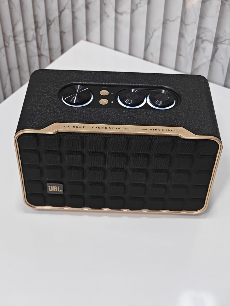 JBL Authentics 500